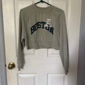 Cropped Green Boston Athletics Long Sleeve🫶